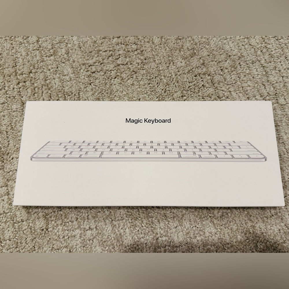 NWT Apple Wireless Magic Keyboard White